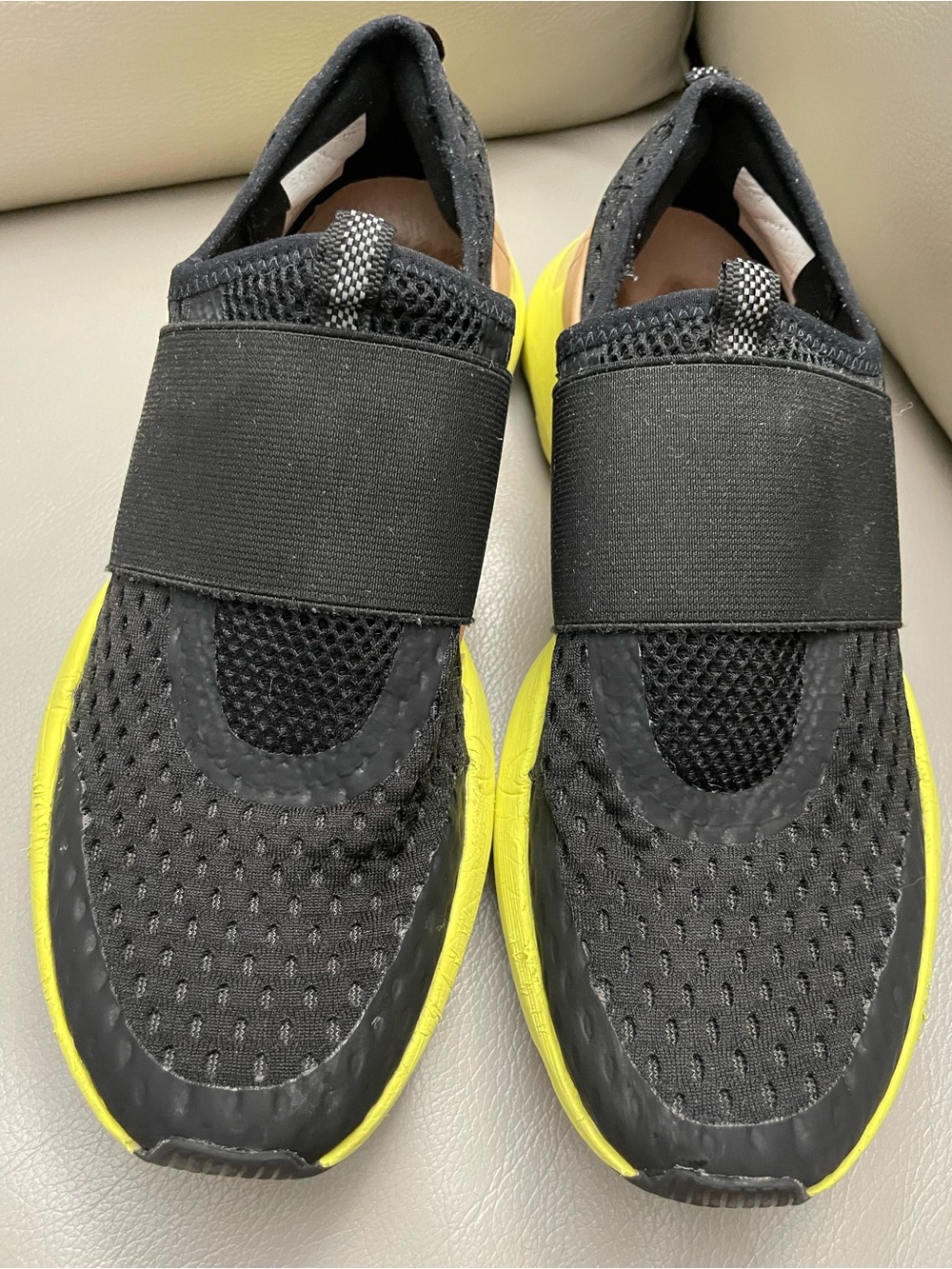 Sorel Women’s Slip-On Sneakers in Black and Neon Yellow Sz.8.5